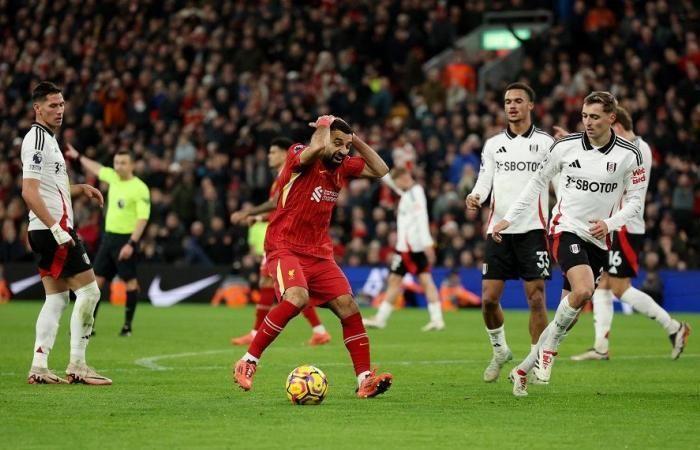 ليفربول
      يواصل
      النزيف
      ومحمد
      صلاح
      يصنع
      هدفاً
      بالتمريرة
      الـ
      100 - غاية التعليمية