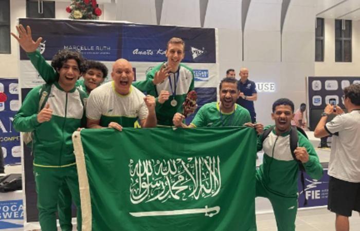 اللاعب
      السعودي
      حسن
      عابد
      يحقق
      فضية
      كأس
      العالم
      للمبارزة - غاية التعليمية