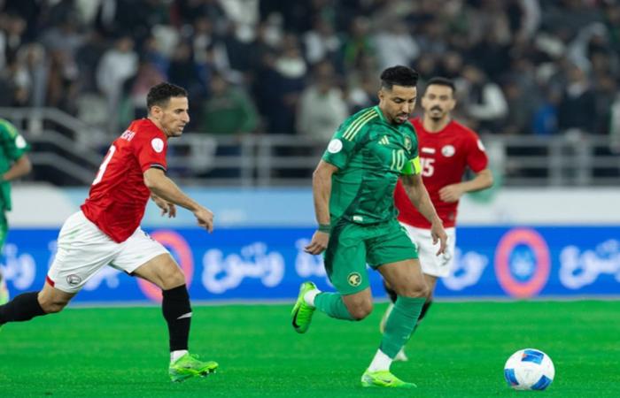 منتخب
      السعودية
      يحقق
      فوزا
      دراماتيكيا
      على
      اليمن
      في
      “خليجي
      26” - غاية التعليمية